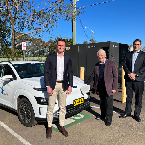 L-R Scott Baynes, Senior Development Manager, JOLT, Hornsby Shire Mayor Philip Ruddock and Nick Black, Head of Commercial Development, Ausgrid