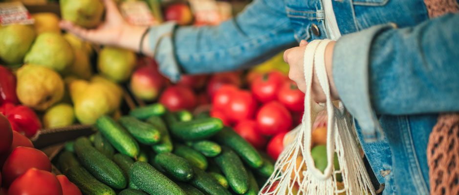 groceries in recyclable bag