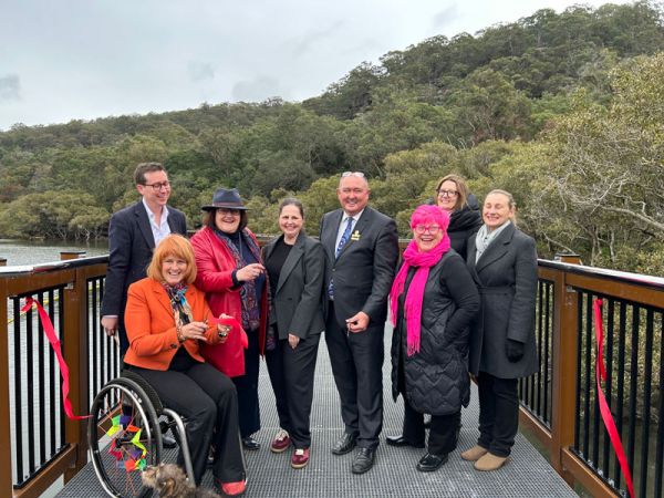 Member for Hornsby James Wallace MP, Member for Gosford Leisl Tesch MP, Hornsby Shire Deputy Mayor Janelle McIntosh, Transport for NSW's Kathryn Crestani, Hornsby Shire Mayor Warren Waddell, Cr Sallianne McClelland, Cr Olivia Simons, Cr Jane Seaglove