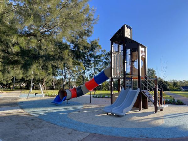Mills Park multi play tower