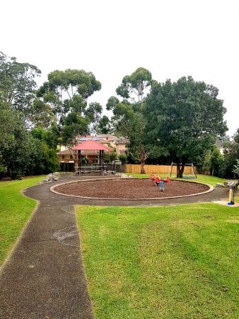 Roslyn Park Playground