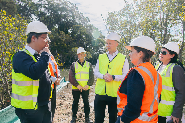 Matt Kean, Mayor Ruddock, TfNSW Staff discuss site