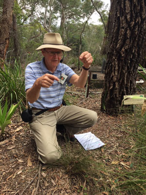 Barry Lees giving a talk to Plant Society members on identification of native grasses