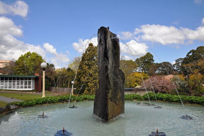 Captain Cook Fountain 2009